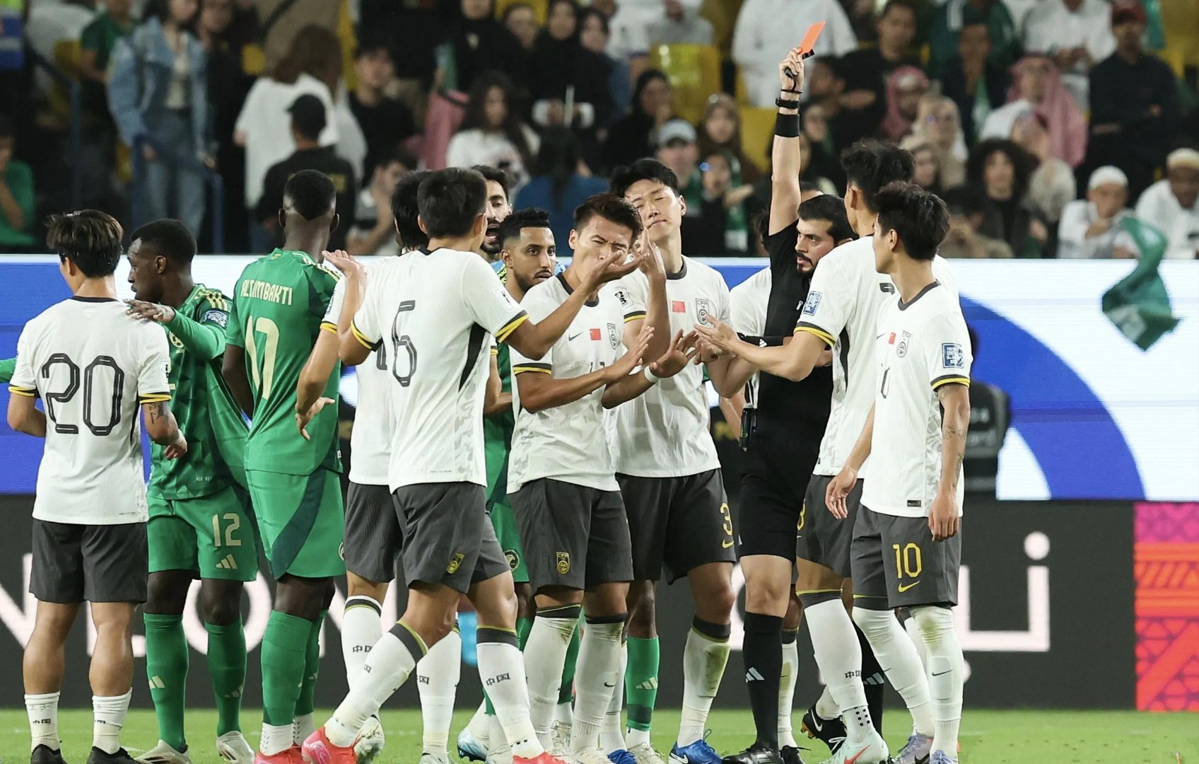 关于中亚球队遭遇挑战，遭受连败的信息