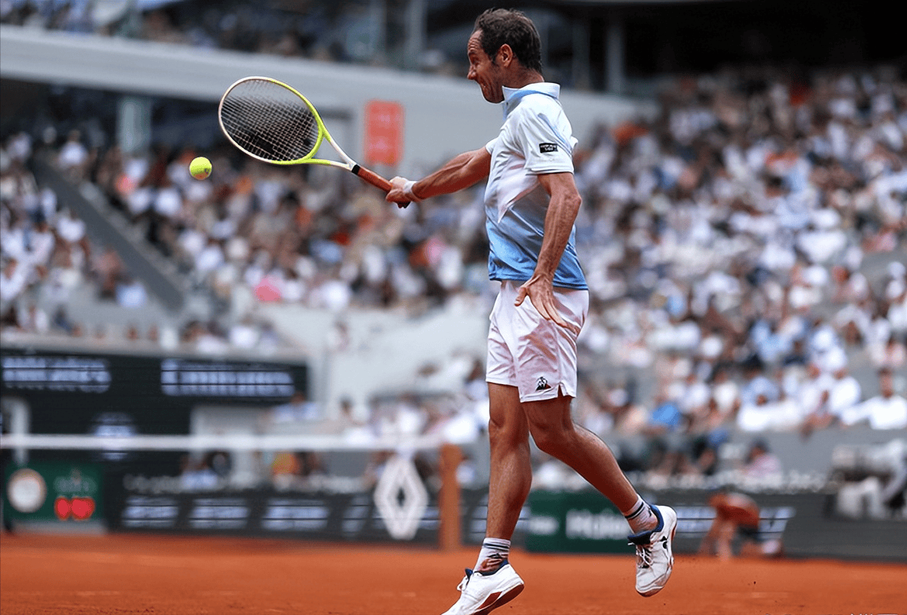 法网绝杀拉沃尔杯，辛纳统治全场