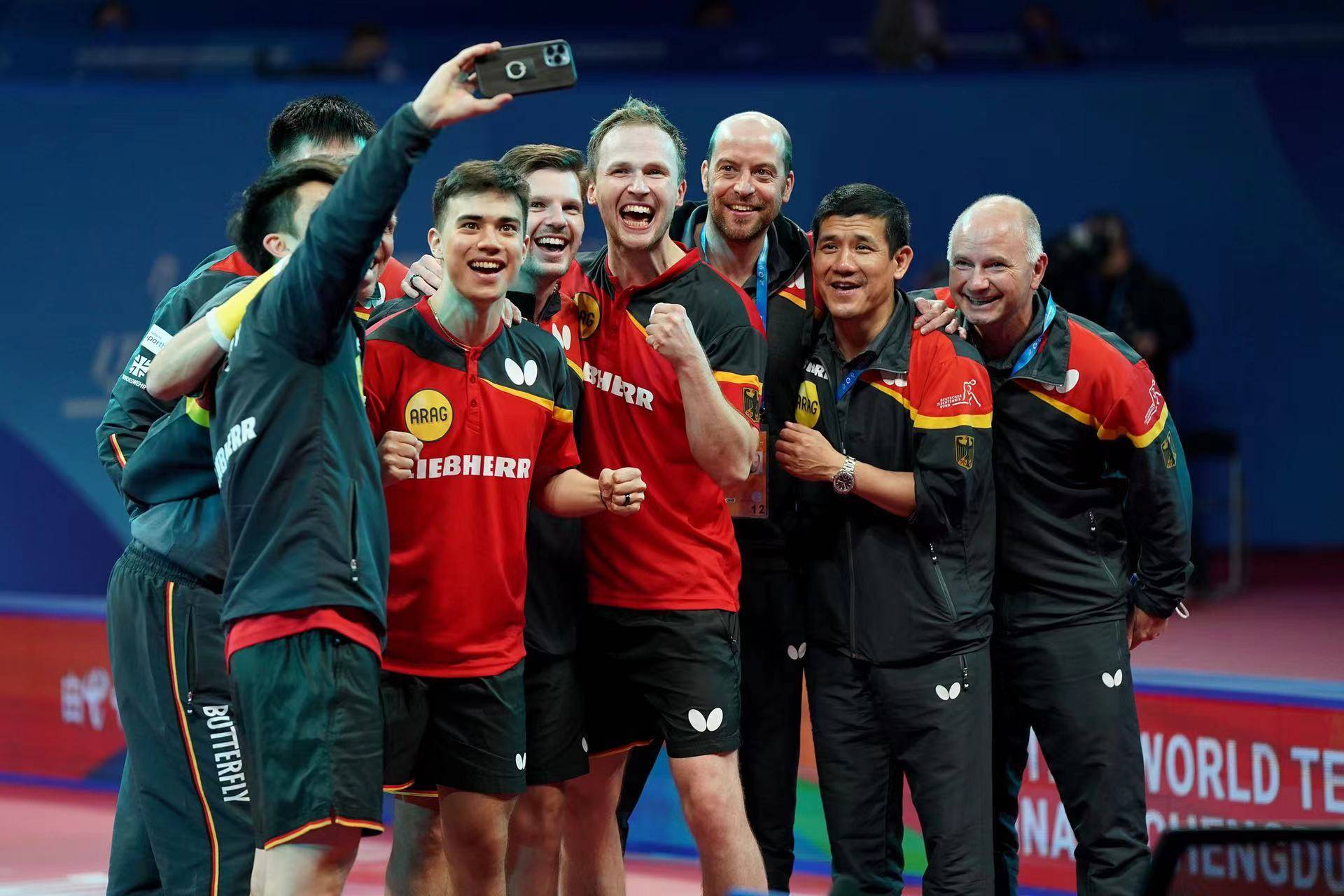 瑞典队翻盘德国队，奥恰洛夫统治全场的简单介绍