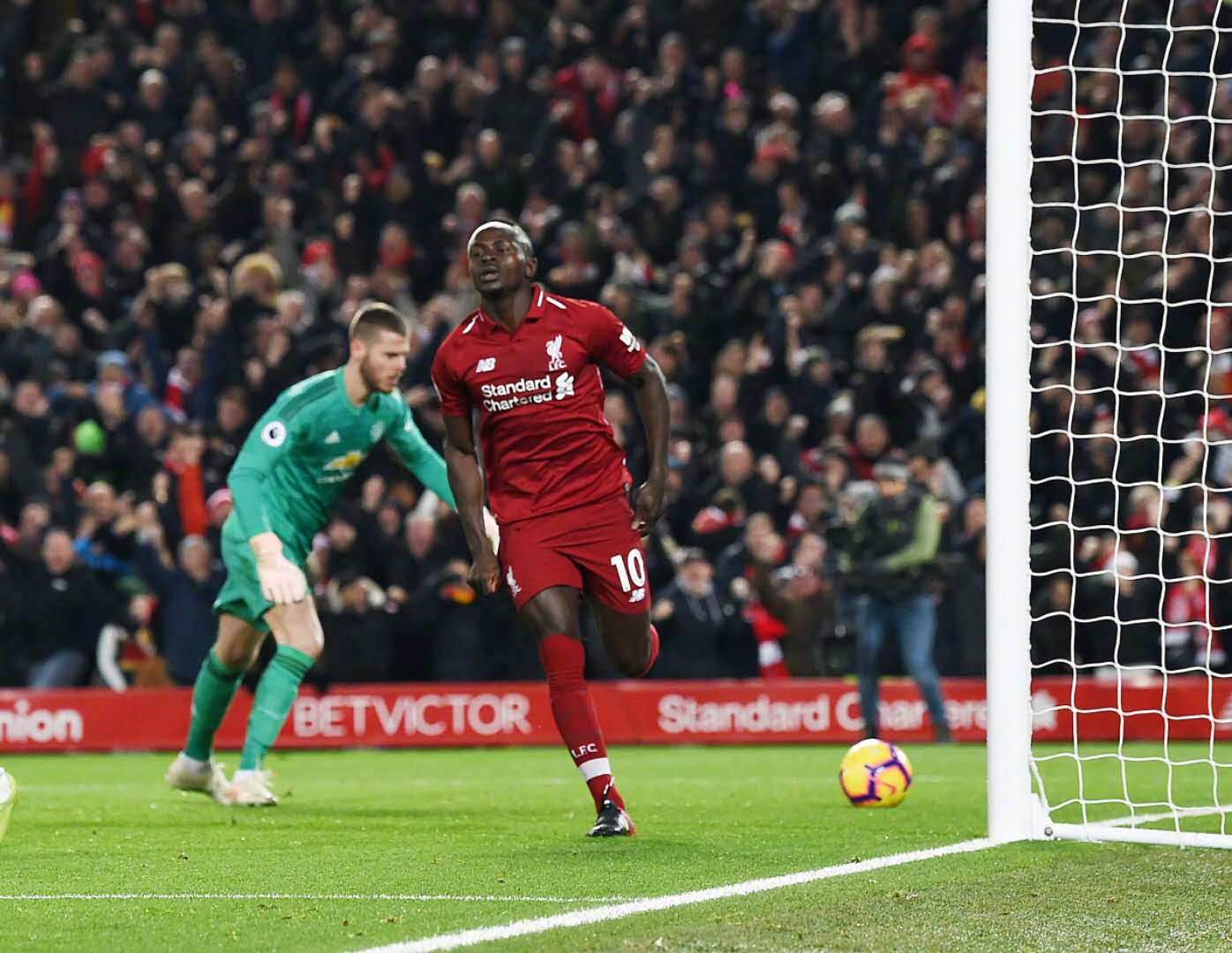 瑞士球员展现出色状态,领跑积分榜 瑞士球员展现出色状态,领跑积分榜