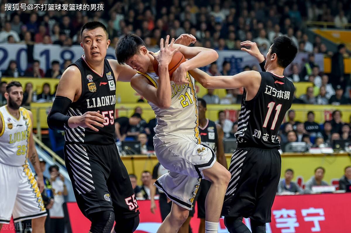 骑士横扫掘金,孙铭徽统治全场 骑士横扫掘金,孙铭徽统治全场