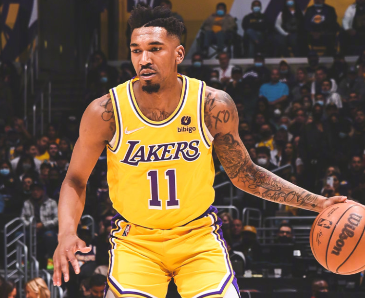 福建队鏖战湖人，乔治高光表现